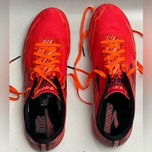 Brooks Mach 18 Spikeless Running Shoes. Womens size 10.5